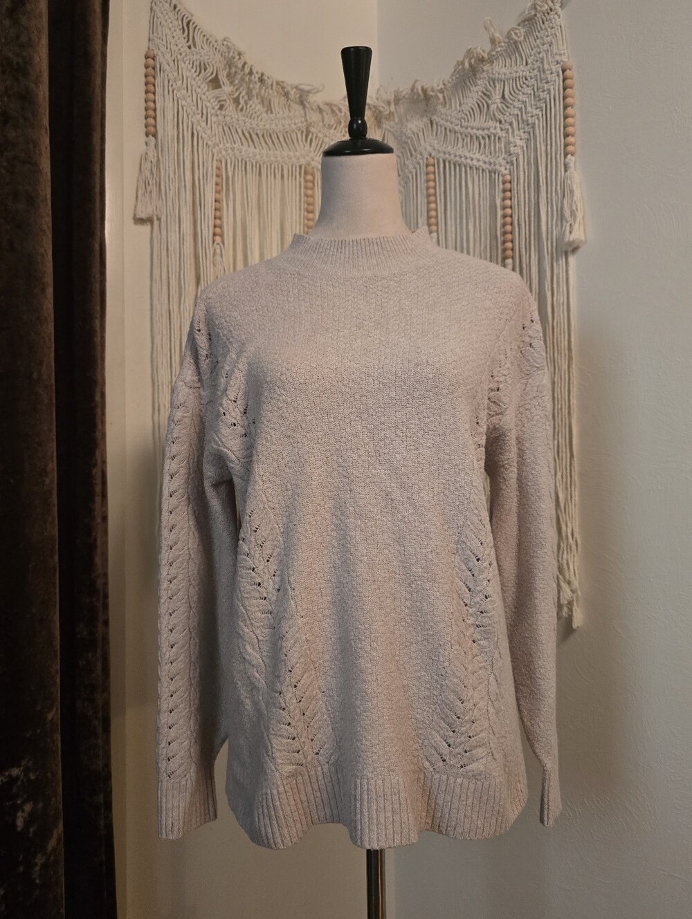 LC Lauren Conrad Cream Crewneck Textured Knit Sweater